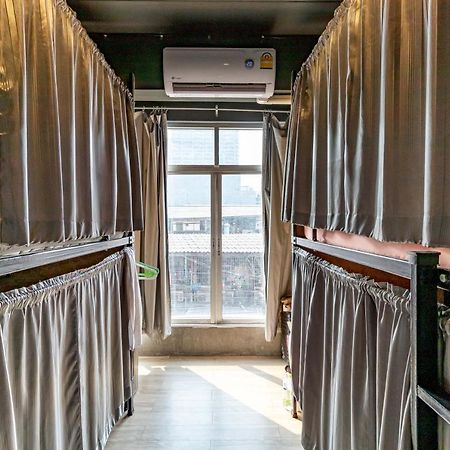 The Beds Ever Hostel (Adults Only) Bangkok Ngoại thất bức ảnh