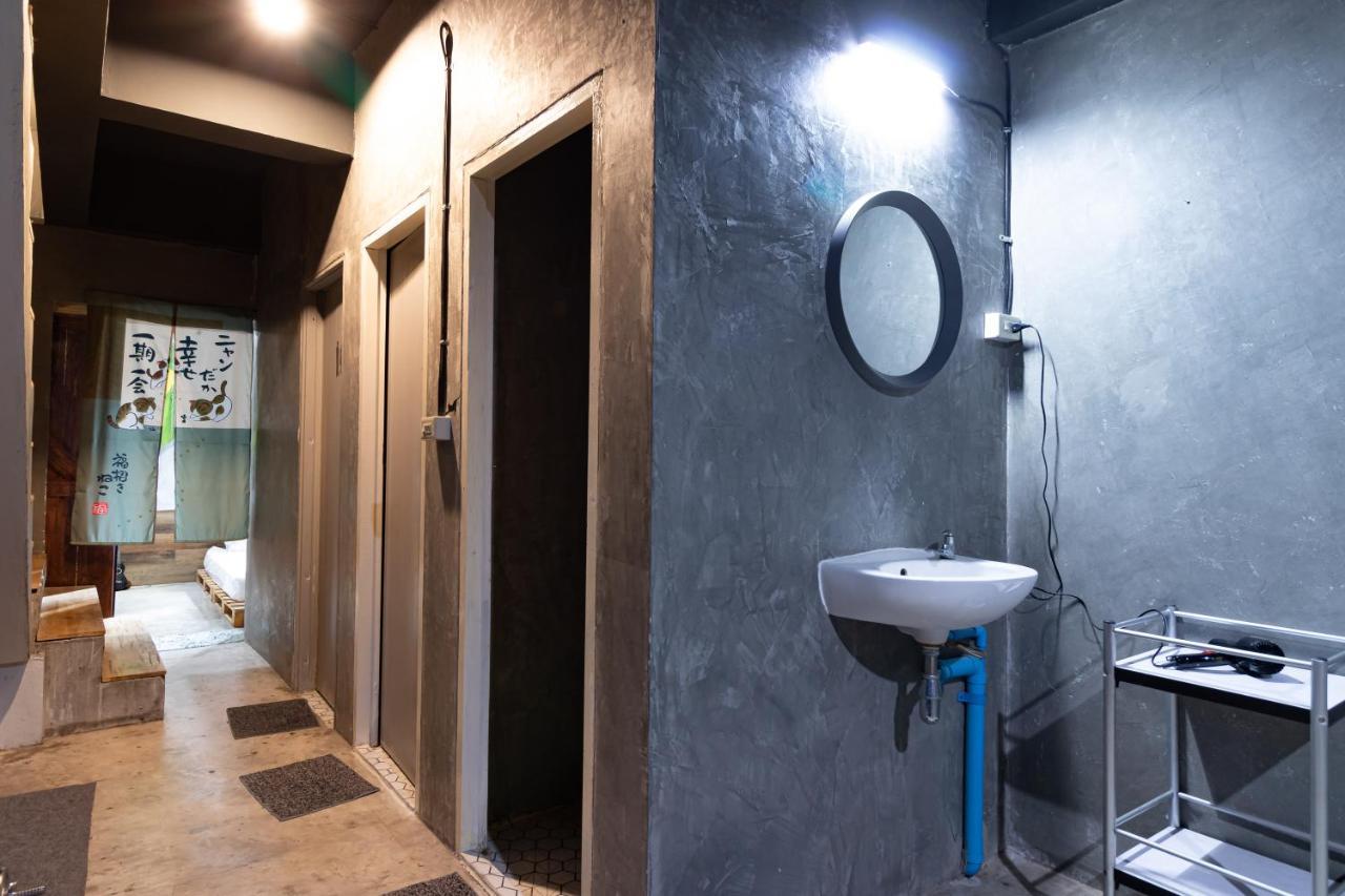 The Beds Ever Hostel (Adults Only) Bangkok Ngoại thất bức ảnh