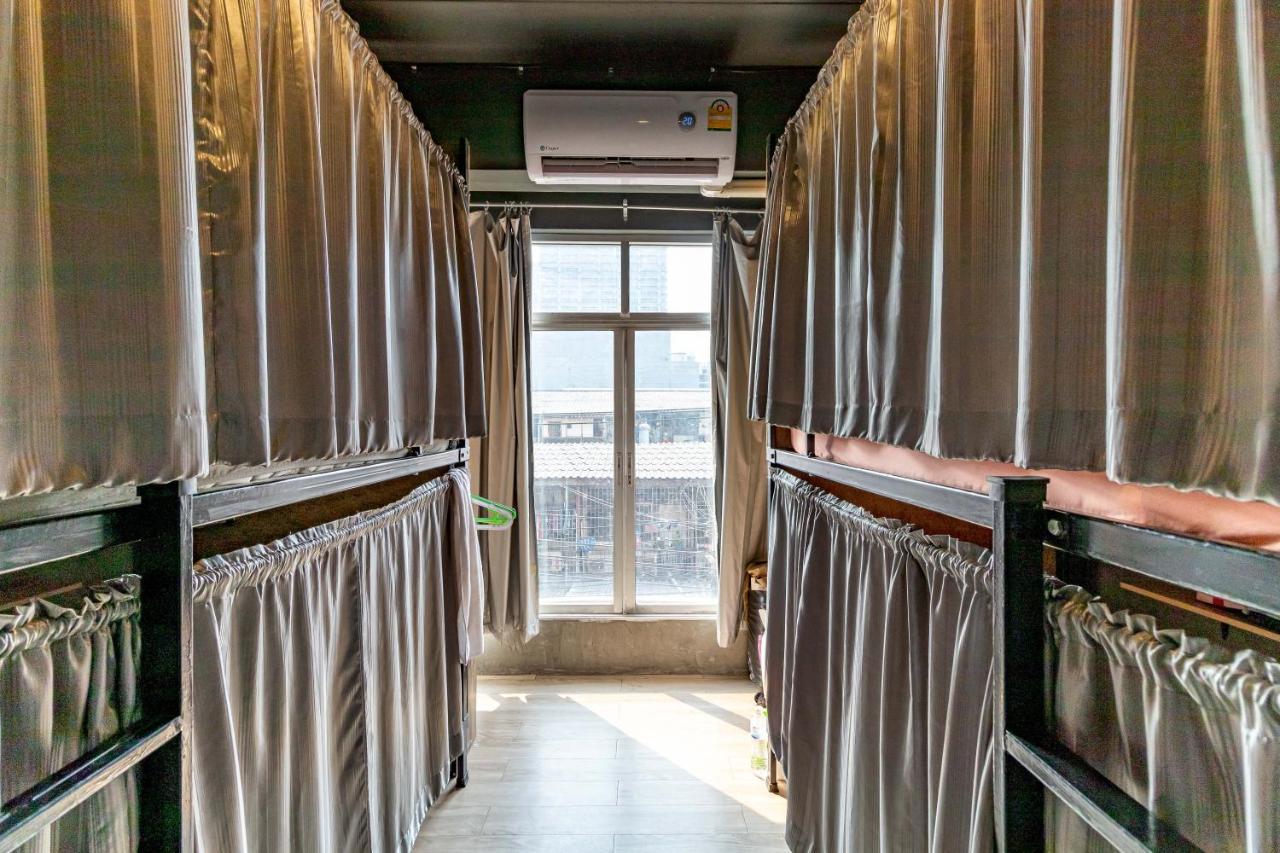 The Beds Ever Hostel (Adults Only) Bangkok Ngoại thất bức ảnh
