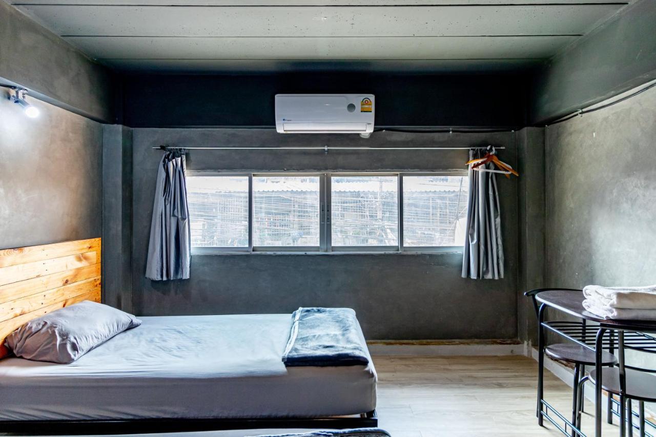 The Beds Ever Hostel (Adults Only) Bangkok Ngoại thất bức ảnh