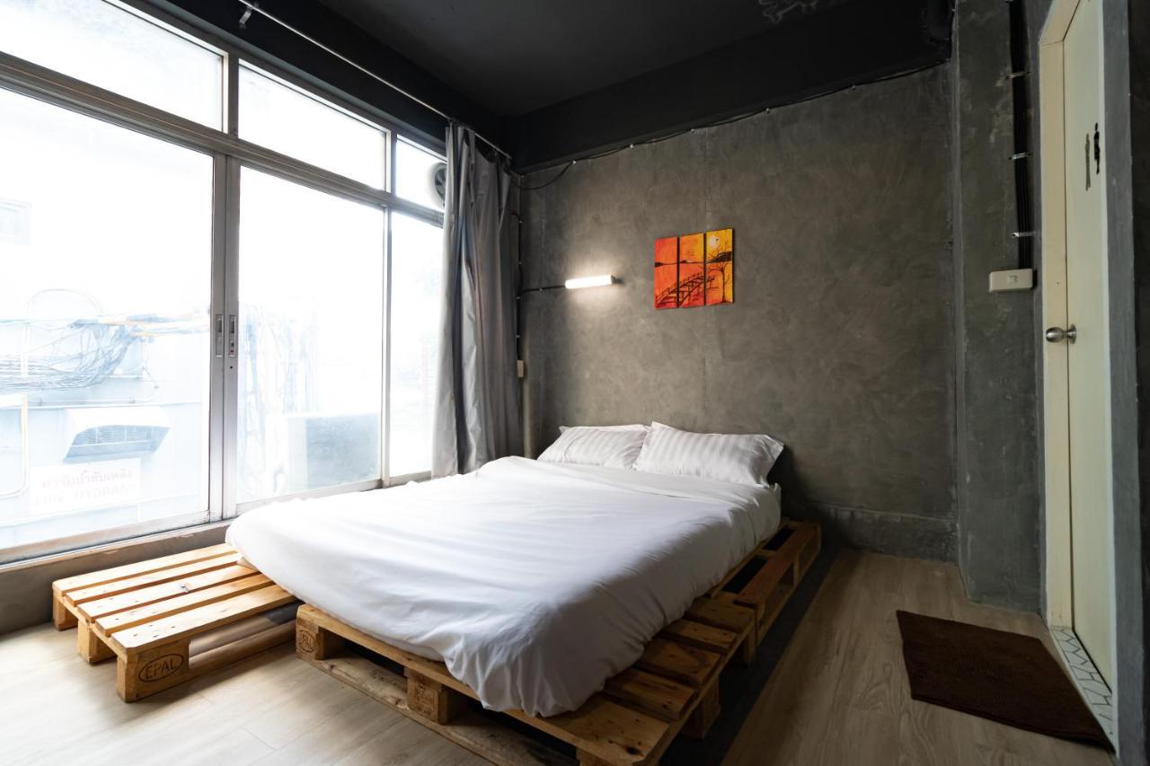 The Beds Ever Hostel (Adults Only) Bangkok Ngoại thất bức ảnh