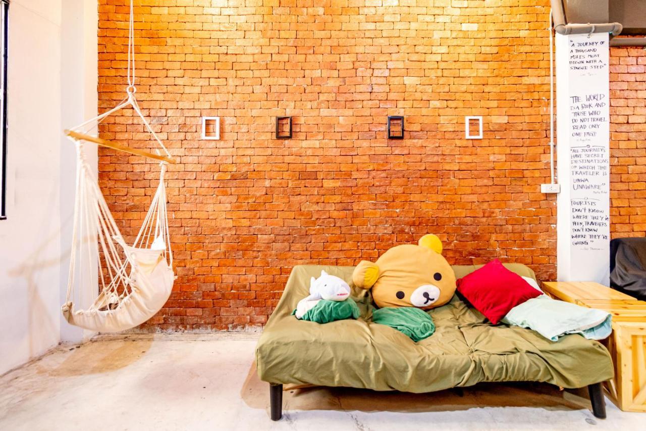 The Beds Ever Hostel (Adults Only) Bangkok Ngoại thất bức ảnh