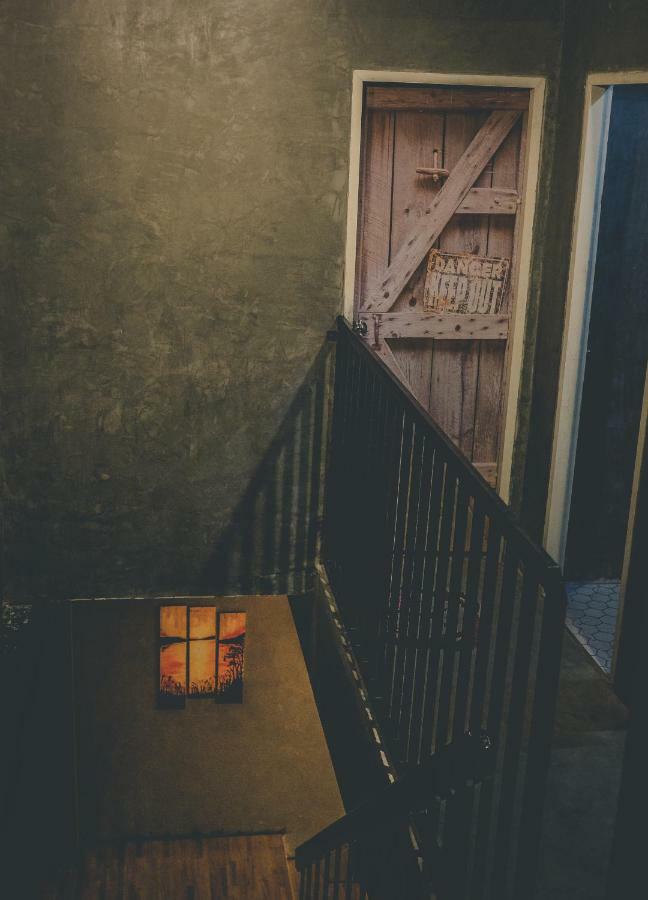 The Beds Ever Hostel (Adults Only) Bangkok Ngoại thất bức ảnh