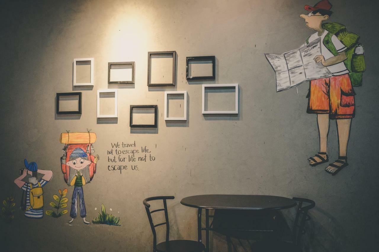 The Beds Ever Hostel (Adults Only) Bangkok Ngoại thất bức ảnh