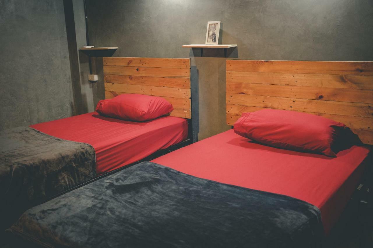 The Beds Ever Hostel (Adults Only) Bangkok Ngoại thất bức ảnh